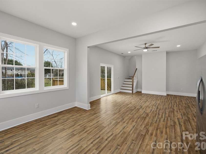 9067 McCray Farms Drive, Hickory, NC 28601.  MLS# CAR4353518, YatesRealty ID 25566. 