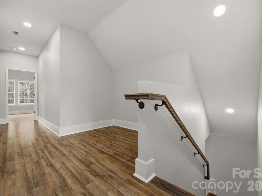 9067 McCray Farms Drive, Hickory, NC 28601.  MLS# CAR4353518, YatesRealty ID 25566. 