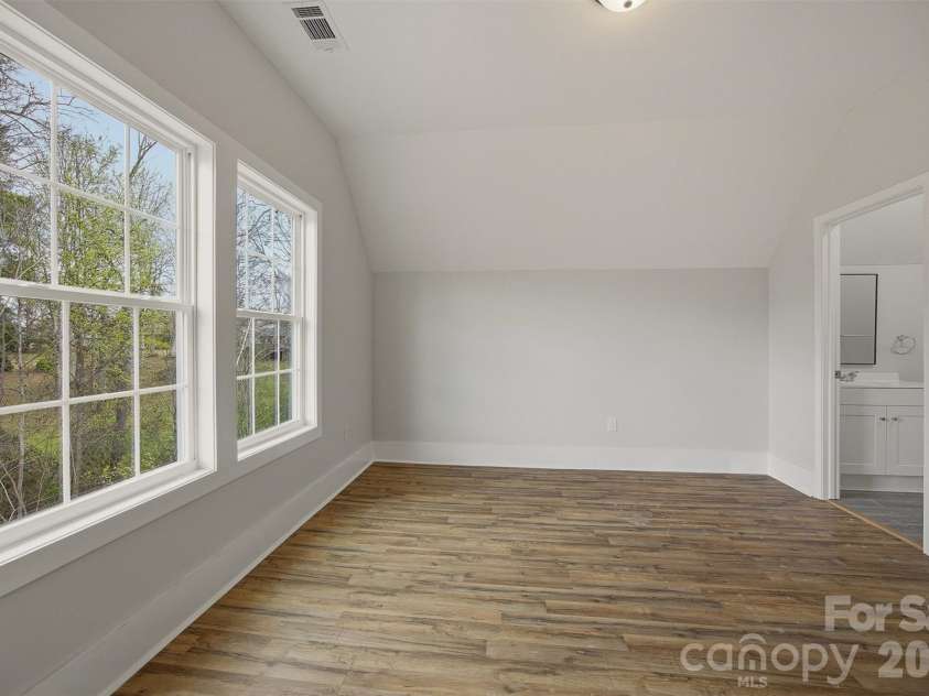 9067 McCray Farms Drive, Hickory, NC 28601.  MLS# CAR4353518, YatesRealty ID 25566. 