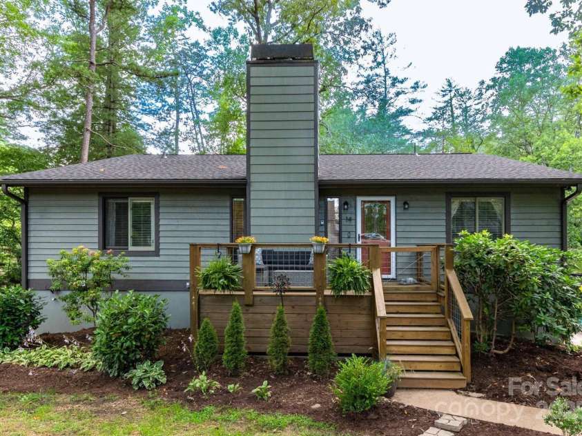 14 New Bern Drive, Fletcher, NC 28732.  MLS# CAR4277461, YatesRealty ID 25567. Room for seating on the front deck