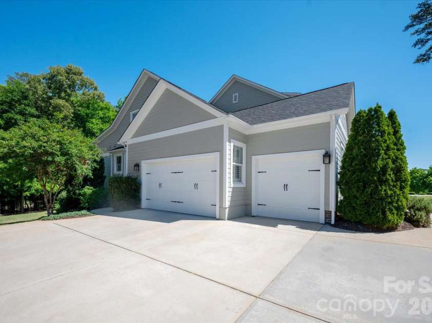 2217 Tatton Hall Road, Fort Mill, SC 29715.  MLS# CAR4372918, YatesRealty ID 25567. 