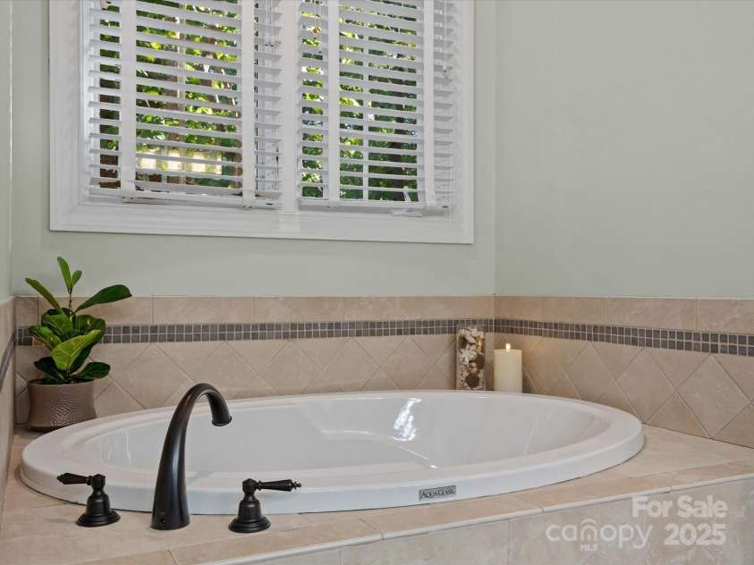 1899 Landry Lane, Rock Hill, SC 29732.  MLS# CAR4279074, YatesRealty ID 25568. 