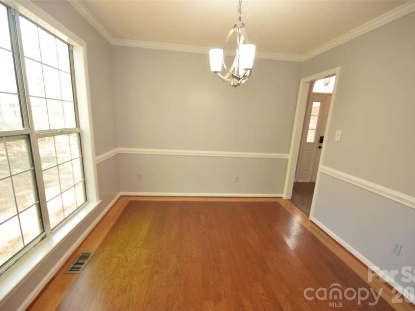 2336 Mill House Lane, Matthews, NC 28104.  MLS# CAR4362961, YatesRealty ID 25568. 