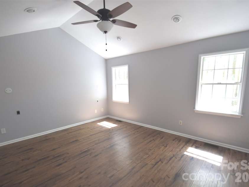 2336 Mill House Lane, Matthews, NC 28104.  MLS# CAR4362961, YatesRealty ID 25568. 