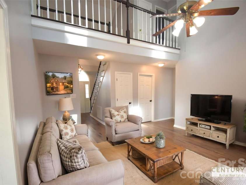 2336 Mill House Lane, Matthews, NC 28104.  MLS# CAR4362961, YatesRealty ID 25568. 