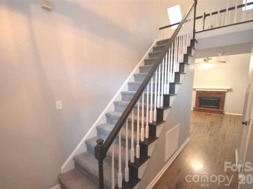 2336 Mill House Lane, Matthews, NC 28104.  MLS# CAR4362961, YatesRealty ID 25568. 