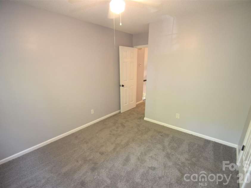 2336 Mill House Lane, Matthews, NC 28104.  MLS# CAR4362961, YatesRealty ID 25568. 