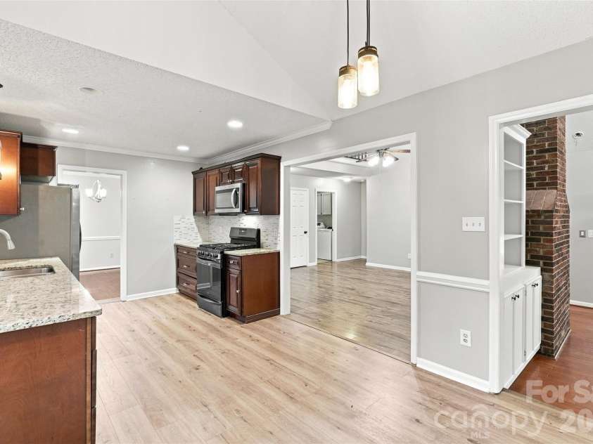 2336 Mill House Lane, Matthews, NC 28104.  MLS# CAR4362961, YatesRealty ID 25568. 