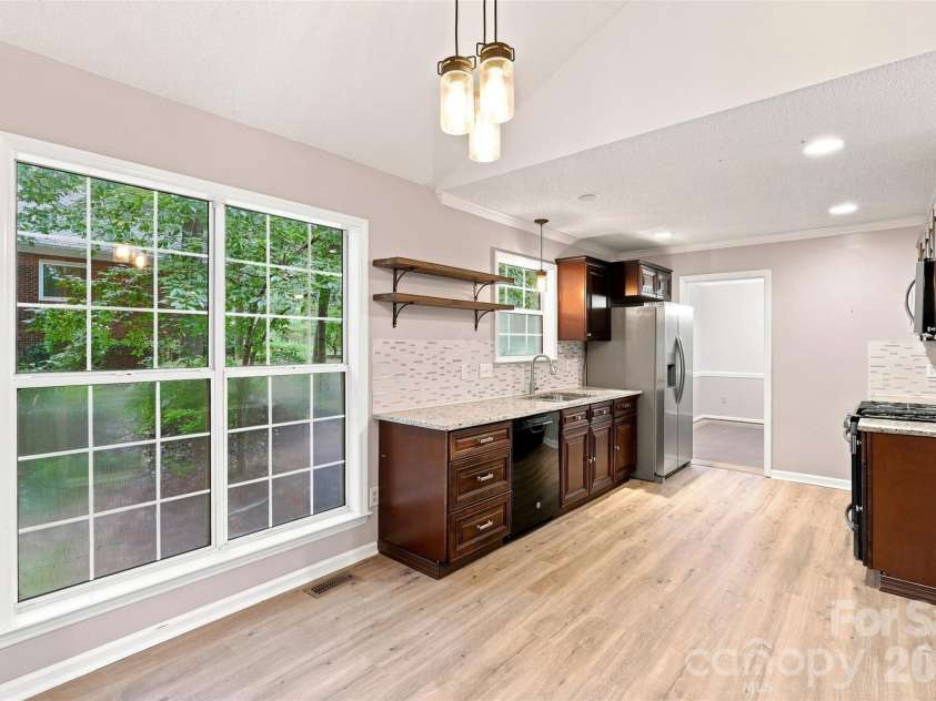 2336 Mill House Lane, Matthews, NC 28104.  MLS# CAR4362961, YatesRealty ID 25568. 