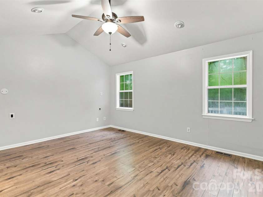 2336 Mill House Lane, Matthews, NC 28104.  MLS# CAR4362961, YatesRealty ID 25568. 