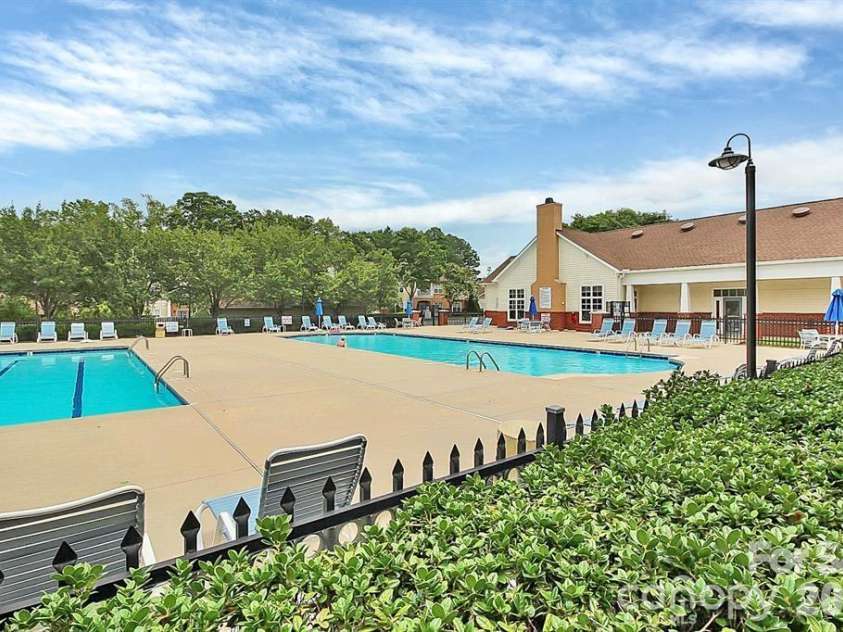 11919 Ridgeway Park Drive, Charlotte, NC 28277.  MLS# CAR4384868, YatesRealty ID 25569. Pool