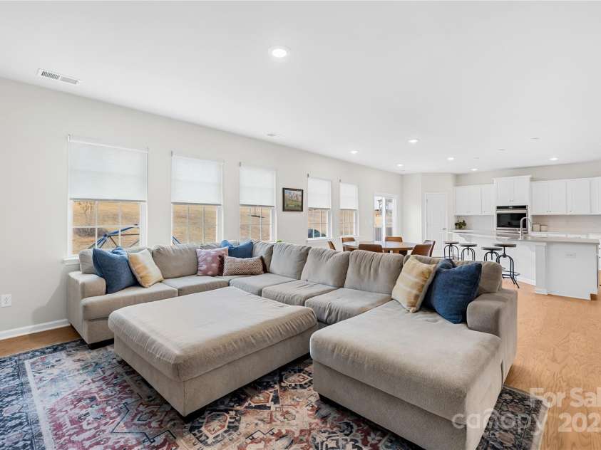 367 Kennerly Center Drive, Mooresville, NC 28115.  MLS# CAR4231882, YatesRealty ID 2557. Clear sight lines from living to kitchen