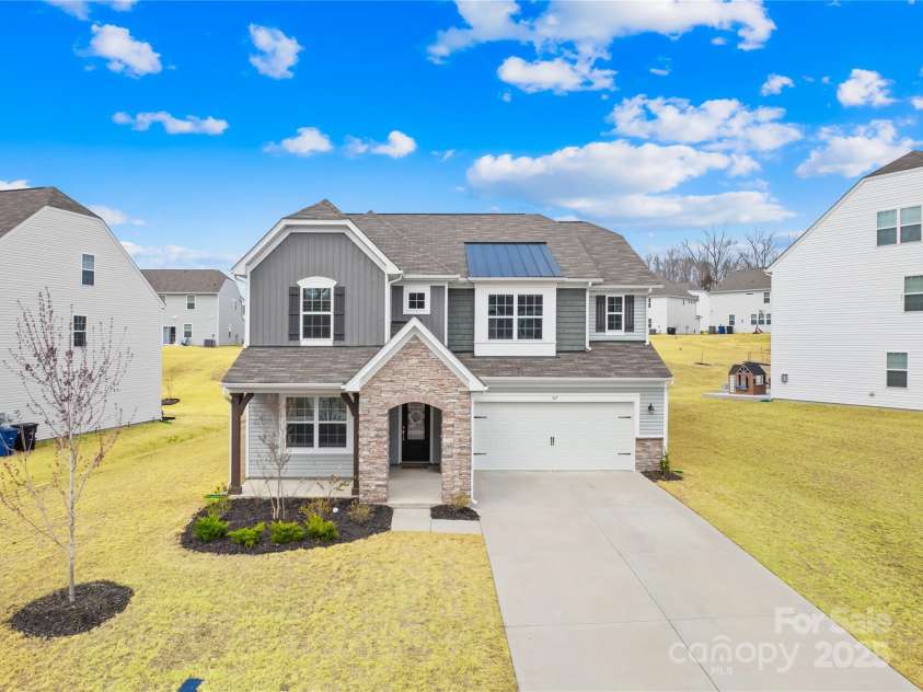 367 Kennerly Center Drive, Mooresville, NC 28115.  MLS# CAR4231882, YatesRealty ID 2557. Located in desirable MGSD
