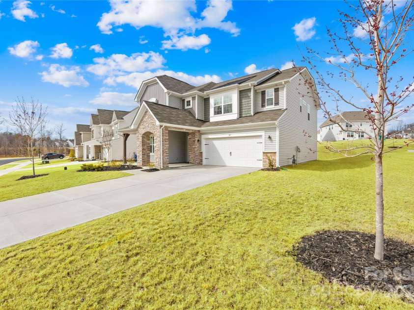 367 Kennerly Center Drive, Mooresville, NC 28115.  MLS# CAR4231882, YatesRealty ID 2557. Welcome home!