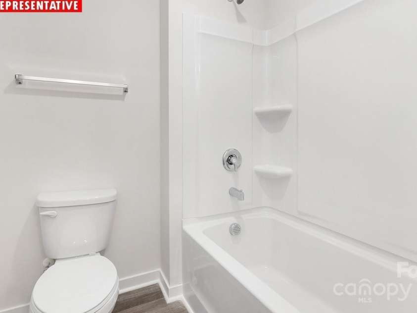 11201 Cardinal Creek Avenue, Charlotte, NC 28215.  MLS# CAR4280842, YatesRealty ID 25571. 