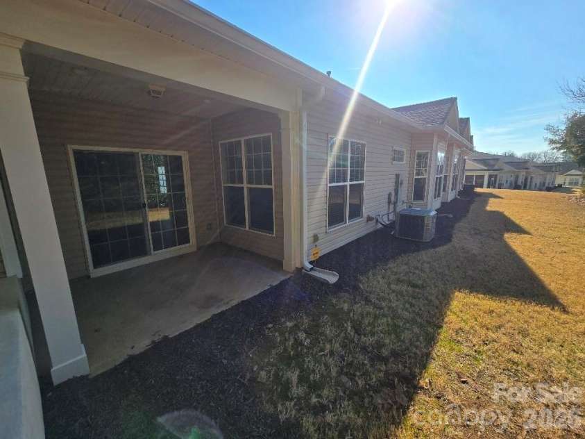 29048 Eagle Lane, Fort Mill, SC 29707.  MLS# CAR4344904, YatesRealty ID 25571. 