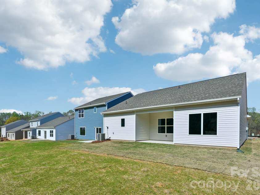 820 Willow Estates Drive, Shelby, NC 28150.  MLS# CAR4373998, YatesRealty ID 25572. 