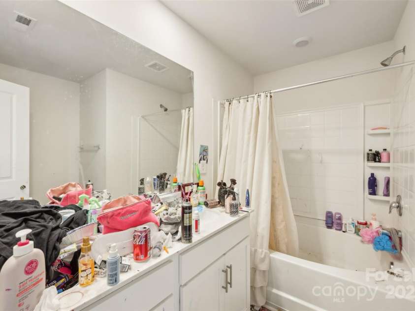 3985 Village Boulevard, Conover, NC 28613.  MLS# CAR4259381, YatesRealty ID 25573. 