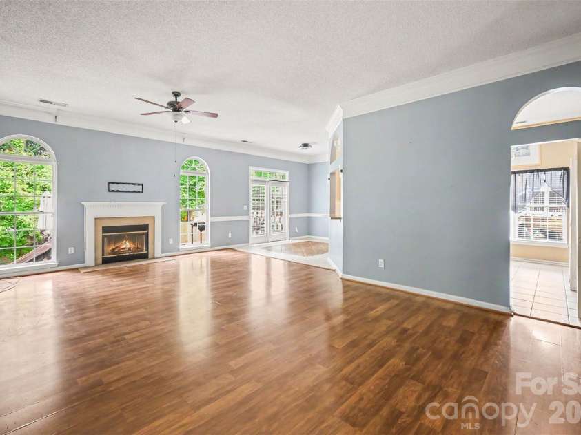 10026 Dauphine Drive, Charlotte, NC 28216.  MLS# CAR4385192, YatesRealty ID 25574. 