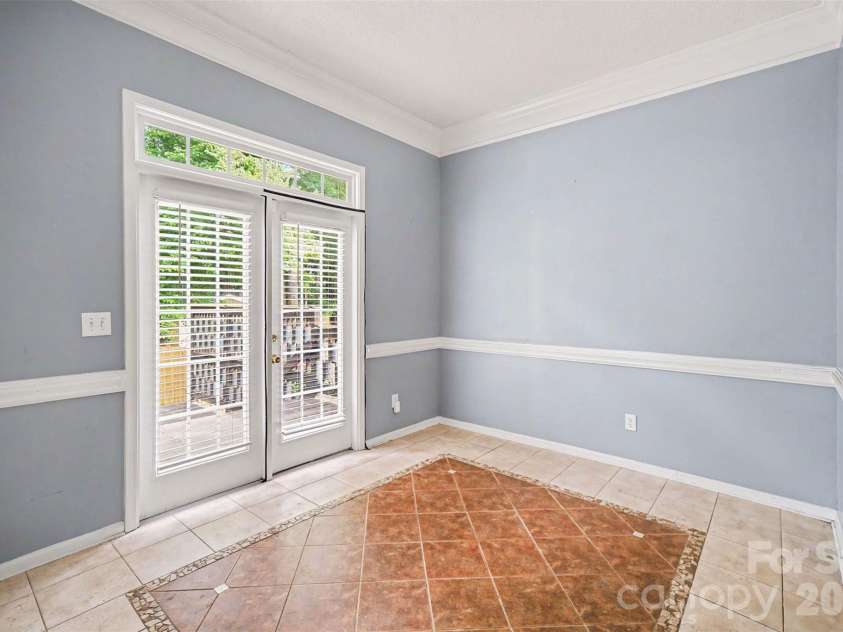 10026 Dauphine Drive, Charlotte, NC 28216.  MLS# CAR4385192, YatesRealty ID 25574. 