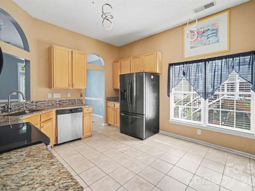 10026 Dauphine Drive, Charlotte, NC 28216.  MLS# CAR4385192, YatesRealty ID 25574. 