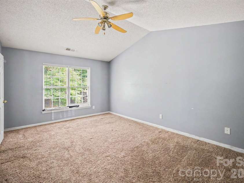 10026 Dauphine Drive, Charlotte, NC 28216.  MLS# CAR4385192, YatesRealty ID 25574. 