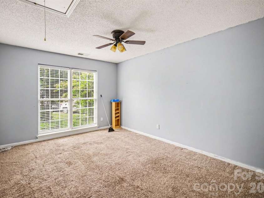 10026 Dauphine Drive, Charlotte, NC 28216.  MLS# CAR4385192, YatesRealty ID 25574. 
