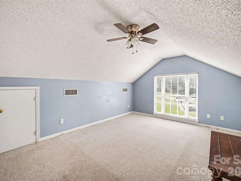 10026 Dauphine Drive, Charlotte, NC 28216.  MLS# CAR4385192, YatesRealty ID 25574. 