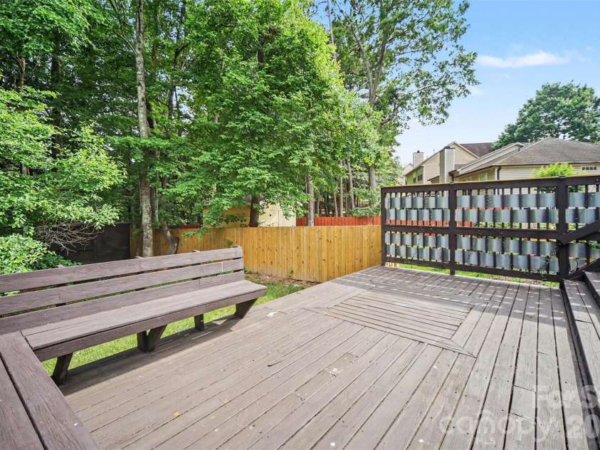 10026 Dauphine Drive, Charlotte, NC 28216.  MLS# CAR4385192, YatesRealty ID 25574. 