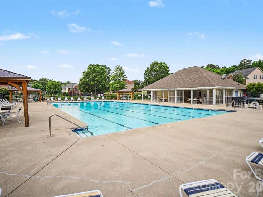 10026 Dauphine Drive, Charlotte, NC 28216.  MLS# CAR4385192, YatesRealty ID 25574. 