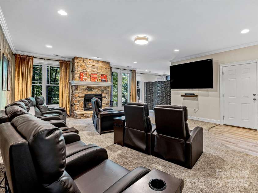 37 Gaston Mountain Road, Asheville, NC 28806.  MLS# CAR4273933, YatesRealty ID 25574. 