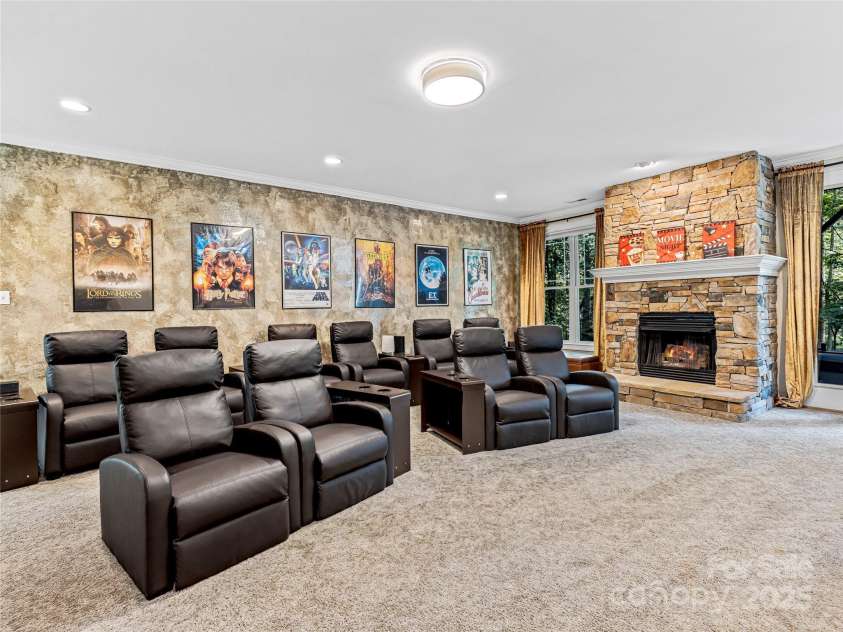 37 Gaston Mountain Road, Asheville, NC 28806.  MLS# CAR4273933, YatesRealty ID 25574. Family/media room