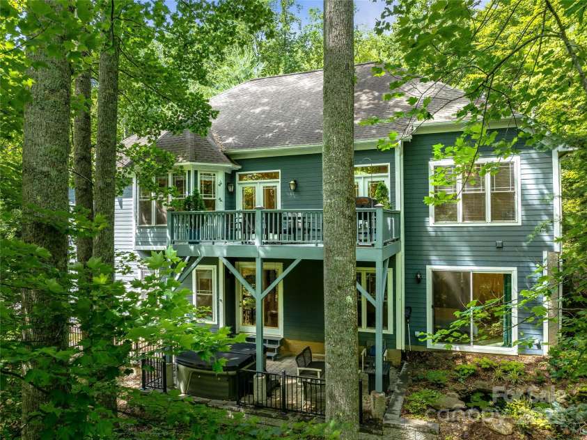 37 Gaston Mountain Road, Asheville, NC 28806.  MLS# CAR4273933, YatesRealty ID 25574. Welcome Home!