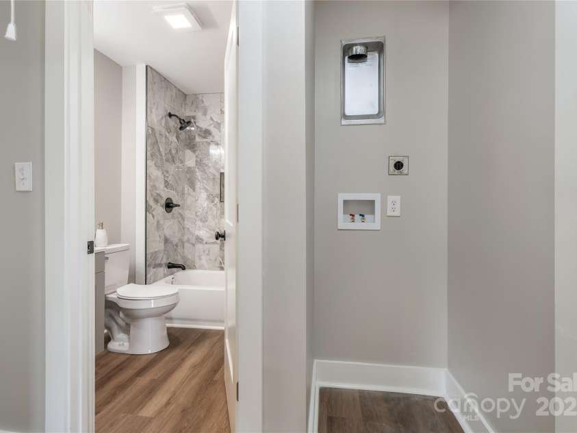 509 Hetty Hill Street, Gaffney, SC 29340.  MLS# CAR4248064, YatesRealty ID 25575. Bathrm/Laundry