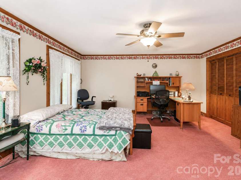 156 Monte Vista Road, Statesville, NC 28625.  MLS# CAR4379805, YatesRealty ID 25577. 