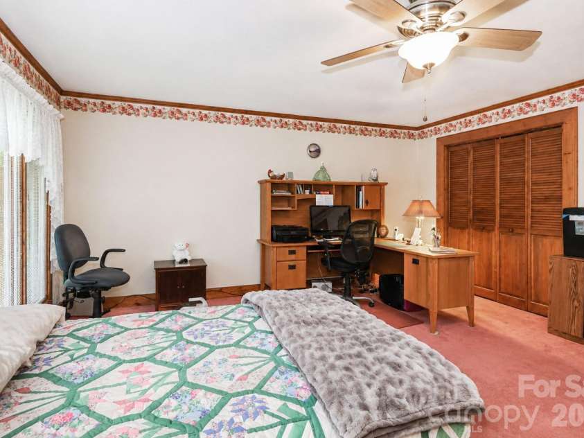 156 Monte Vista Road, Statesville, NC 28625.  MLS# CAR4379805, YatesRealty ID 25577. 