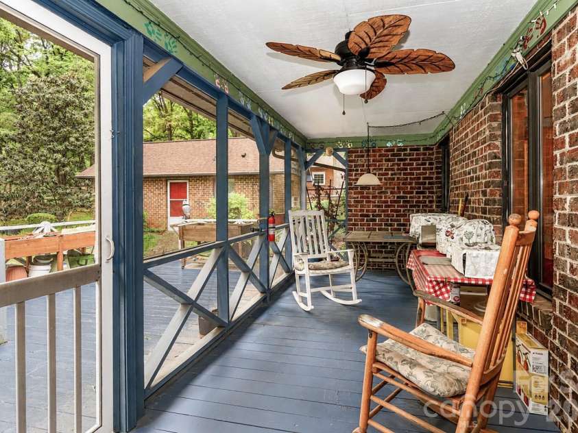 156 Monte Vista Road, Statesville, NC 28625.  MLS# CAR4379805, YatesRealty ID 25577. 