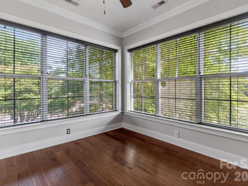 262 Harbour Place Drive, Davidson, NC 28036.  MLS# CAR4381547, YatesRealty ID 25578. 