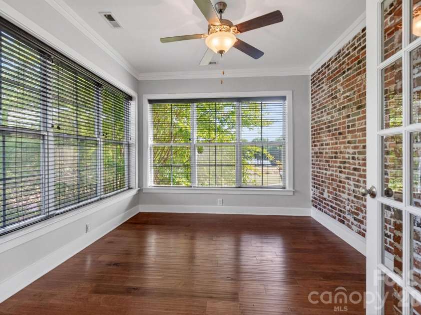 262 Harbour Place Drive, Davidson, NC 28036.  MLS# CAR4381547, YatesRealty ID 25578. 