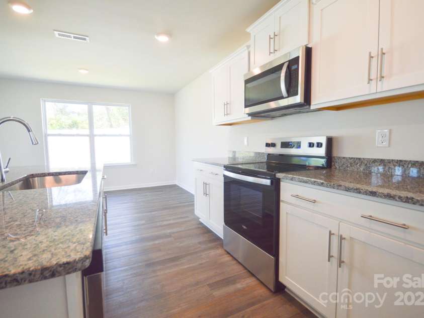 73 Lillian Lane, Hendersonville, NC 28792.  MLS# CAR4277305, YatesRealty ID 25579. Photos are representative