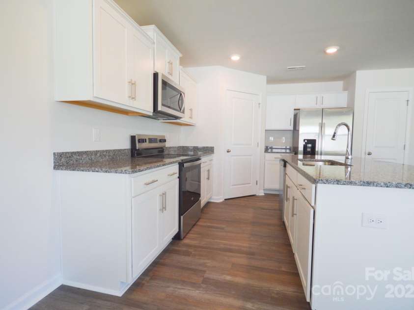 73 Lillian Lane, Hendersonville, NC 28792.  MLS# CAR4277305, YatesRealty ID 25579. Photos are representative