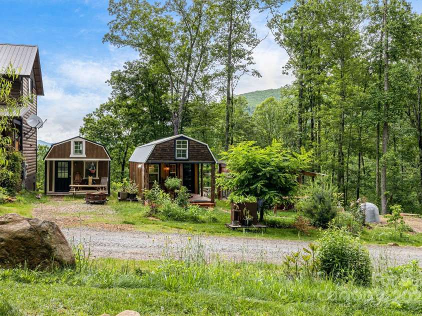 43 Dillingham Estates Trail, Swannanoa, NC 28778.  MLS# CAR4324806, YatesRealty ID 2558. 