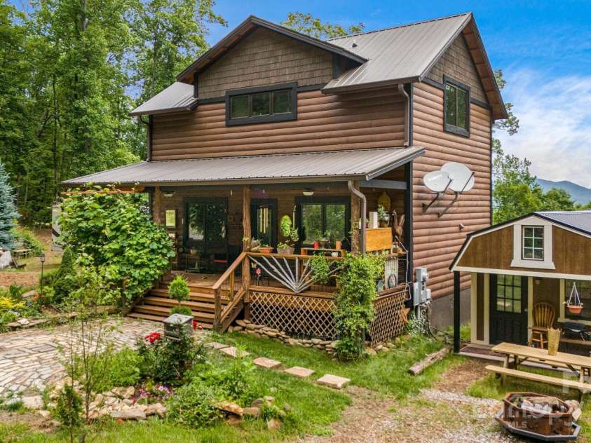 43 Dillingham Estates Trail, Swannanoa, NC 28778.  MLS# CAR4324806, YatesRealty ID 2558. 