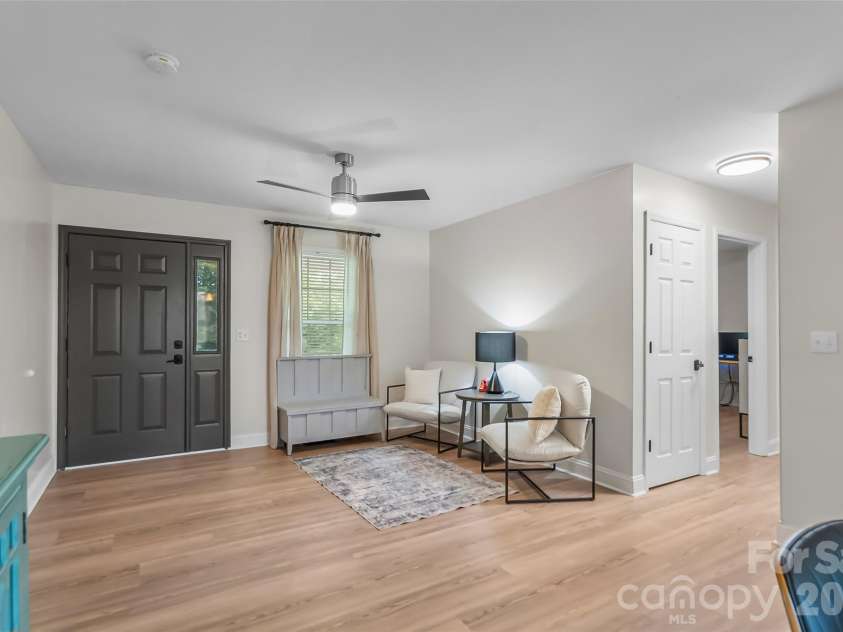 570 Pleasant View Drive, Marion, NC 28752.  MLS# CAR4384259, YatesRealty ID 25580. 