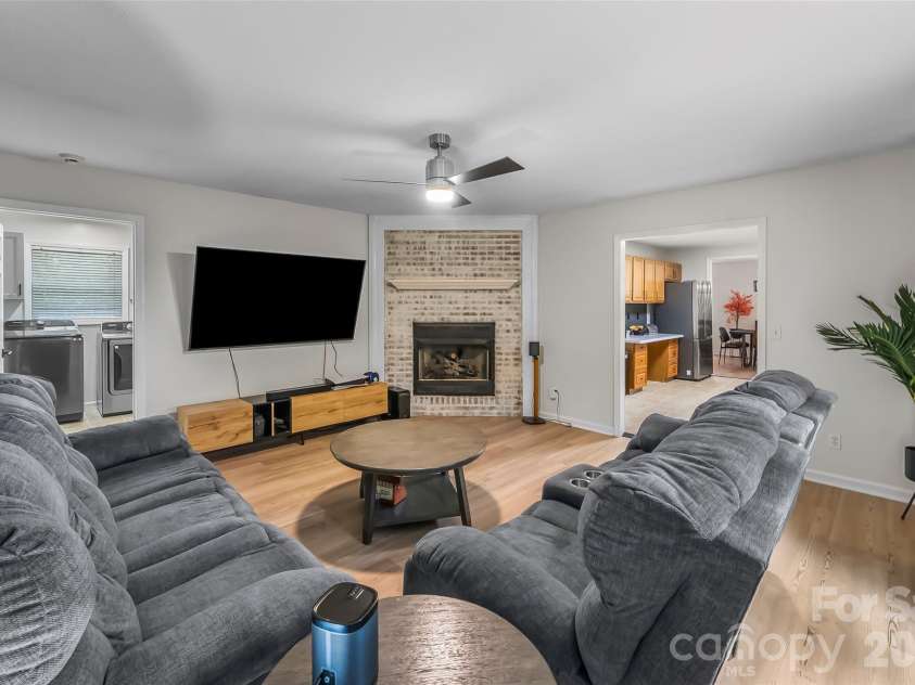 570 Pleasant View Drive, Marion, NC 28752.  MLS# CAR4384259, YatesRealty ID 25580. 