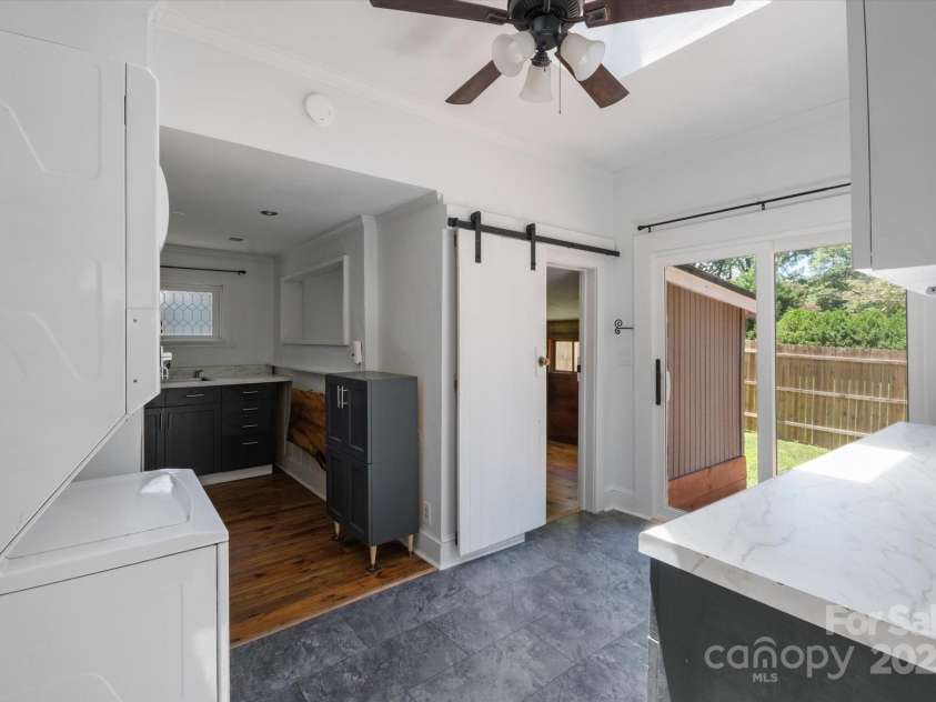 351 Dove Haven Lane, Hendersonville, NC 28791.  MLS# CAR4276592, YatesRealty ID 25581. 