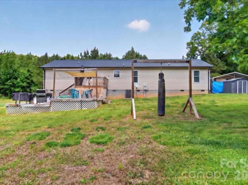 567 Godbey Road, Mocksville, NC 27028.  MLS# CAR4379299, YatesRealty ID 25581. 
