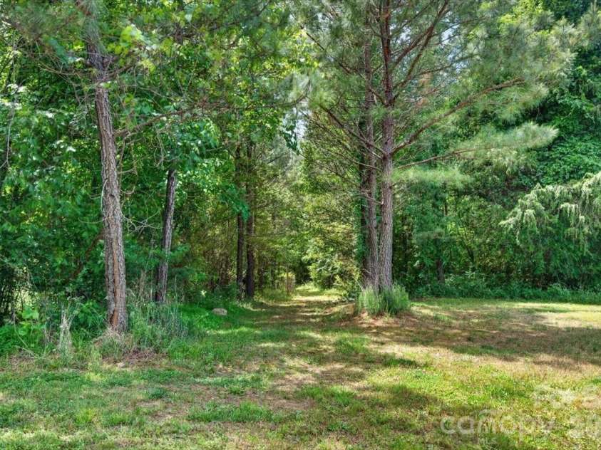 567 Godbey Road, Mocksville, NC 27028.  MLS# CAR4379299, YatesRealty ID 25581. 