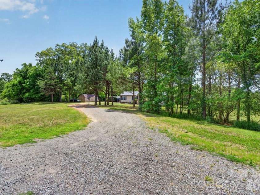 567 Godbey Road, Mocksville, NC 27028.  MLS# CAR4379299, YatesRealty ID 25581. 