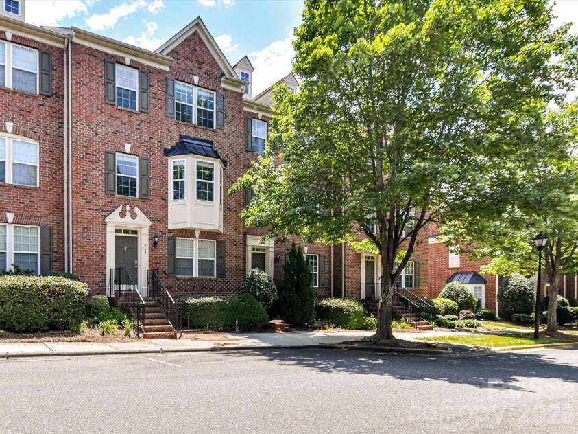 756 Naramore Street, Davidson, NC 28036.  MLS# CAR4284333, YatesRealty ID 25582. 